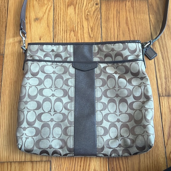 Vintage coach purse - Picture 2 of 12